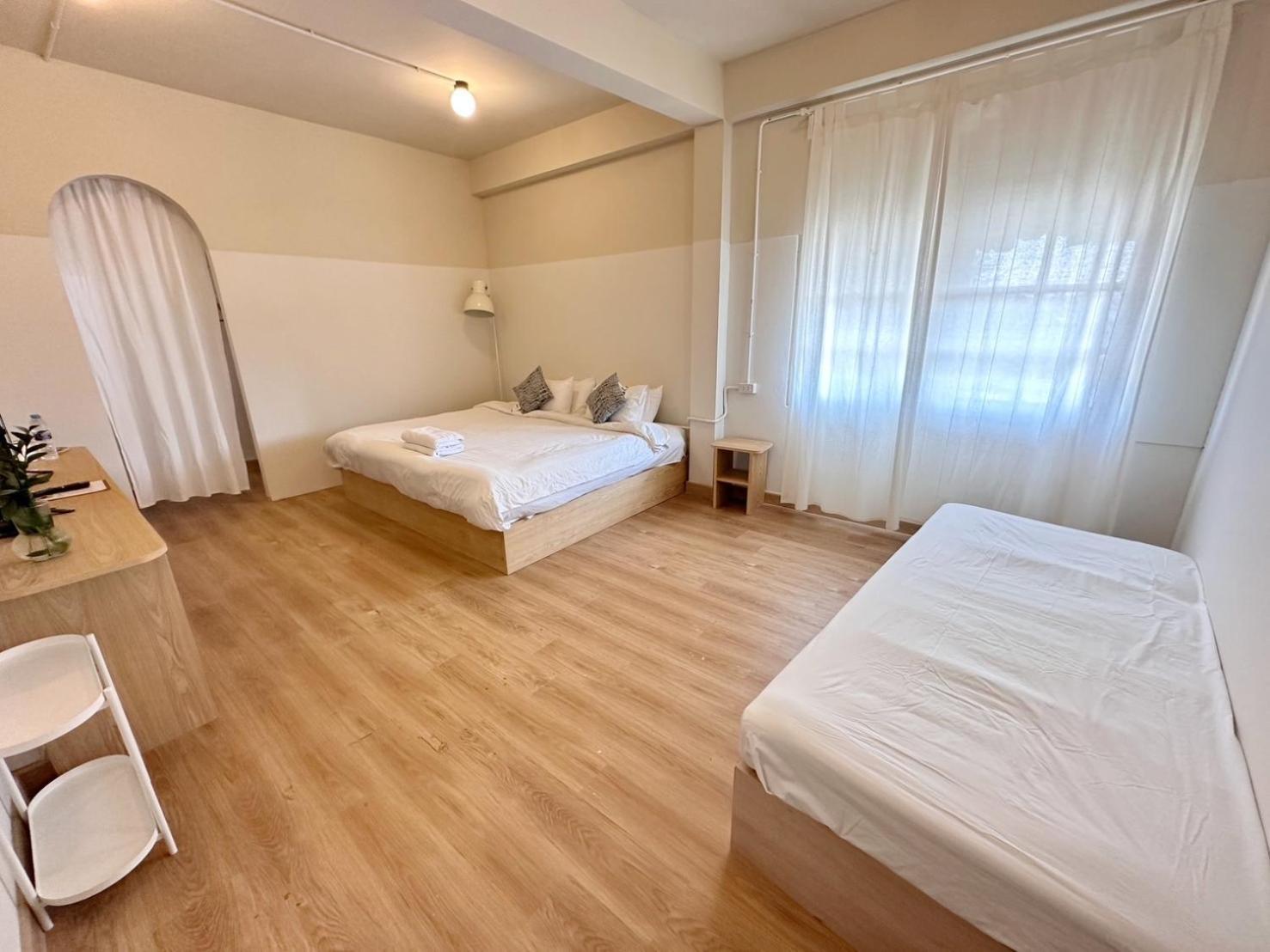 Hotel La Moon House Salaya Esterno foto